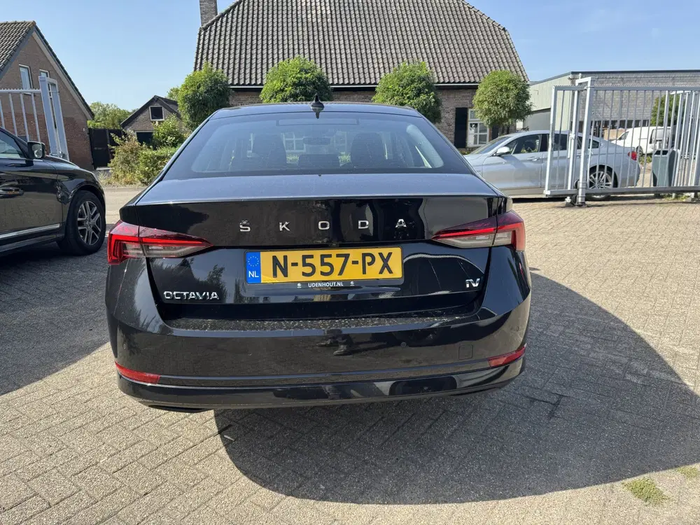 Skoda Octavia 1.4 TSI iV PHEV Business Edition B (bj 202 uit 2021, foto 5