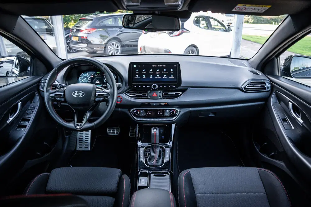 Hyundai i30 1.5 T-GDi MHEV N Line uit 2025, foto 2