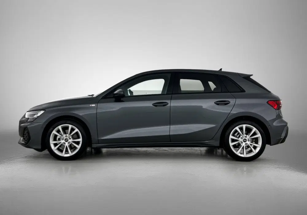 Audi A3 30 TFSI S edition 116 PK uit 2026, foto 3