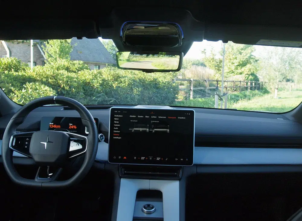 Polestar 4 Long Range Single motor 100 kWh uit 2024, foto 15