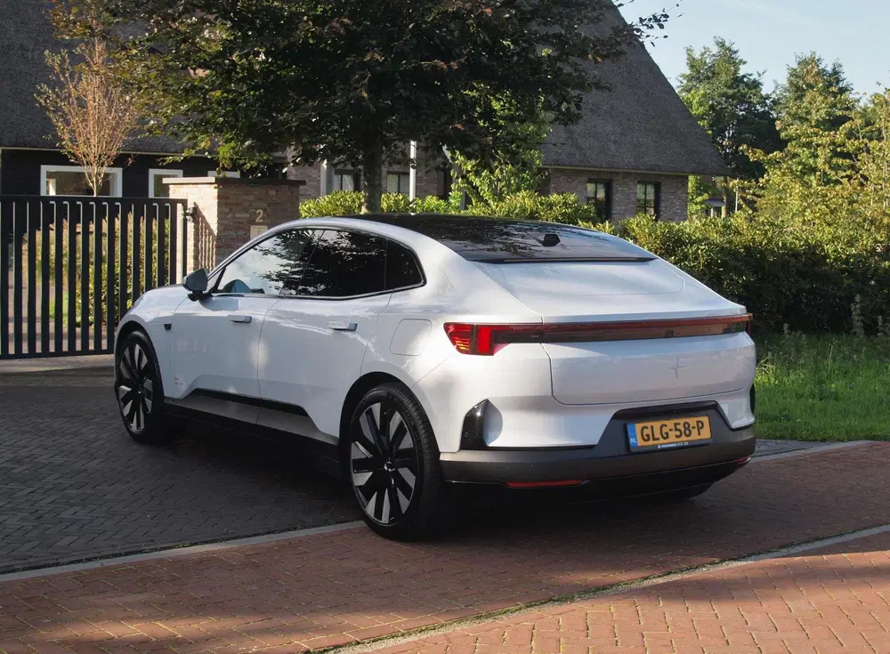 Polestar 4 Long Range Single motor 100 kWh uit 2024, foto 8