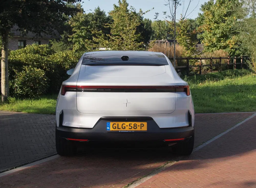 Polestar 4 Long Range Single motor 100 kWh uit 2024, foto 9