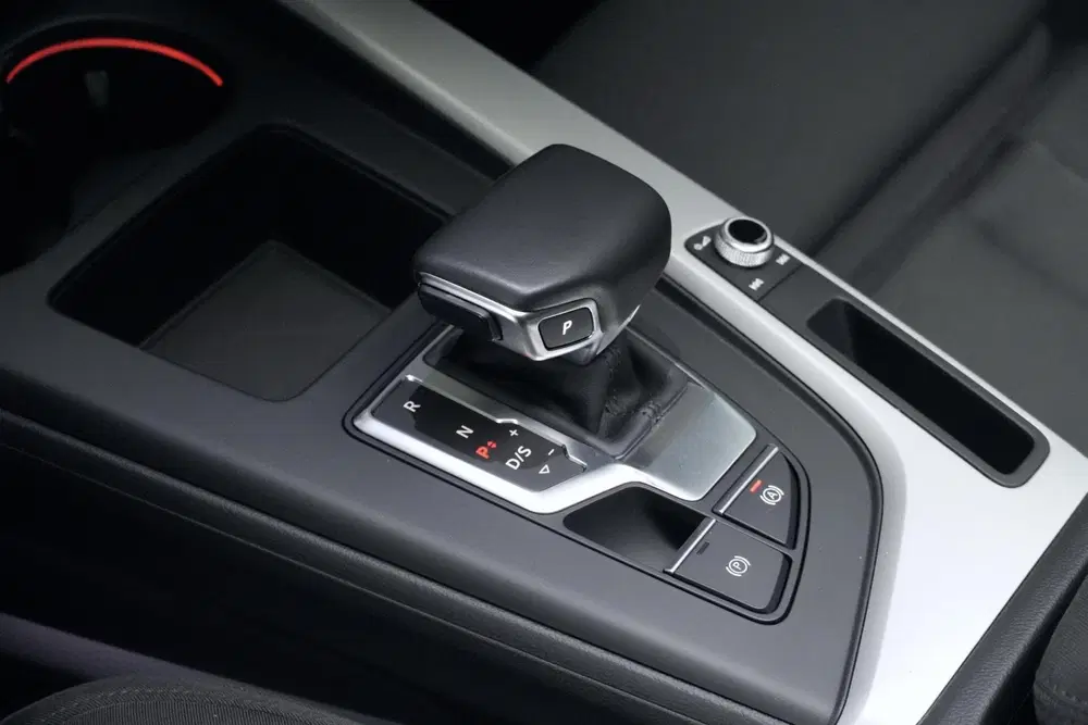 Audi A4 40 TFSI S Line Competition Automaat 204 PK uit 2021, foto 9