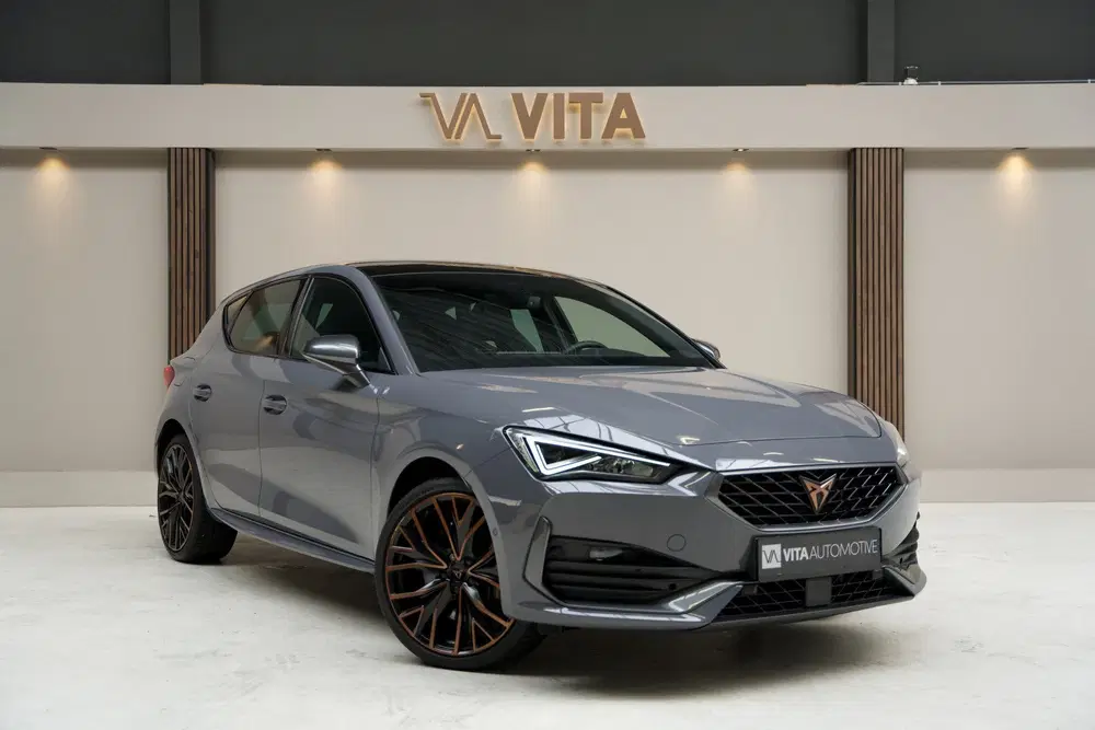 Cupra Leon 1.4 e-Hybrid VZ Copper Edition Pano uit 2021