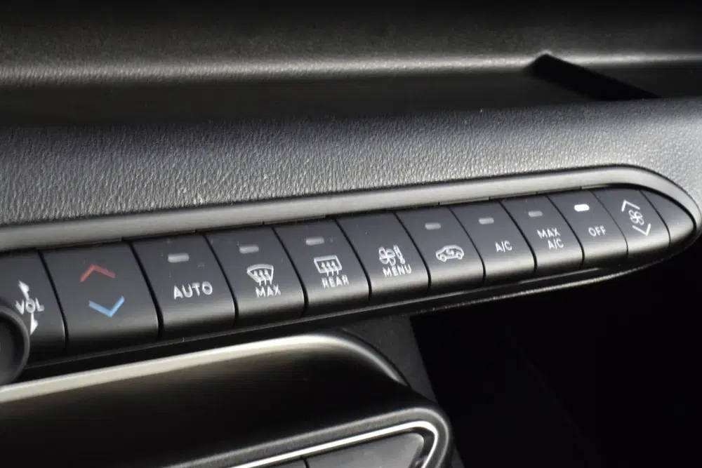 Jeep Avenger e-Hybrid Altitude Automaat uit 2025, foto 11