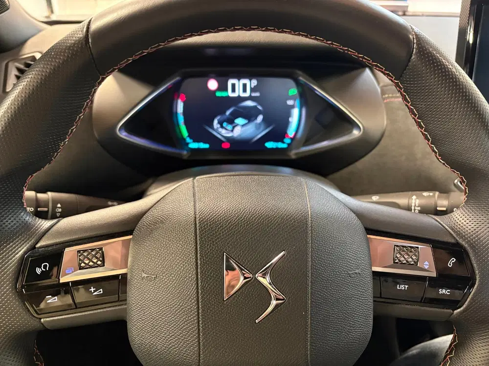 DS Automobiles DS 3 Crossback DS 3 Crossback E-Tense Performance Line 50 uit 2022, foto 7