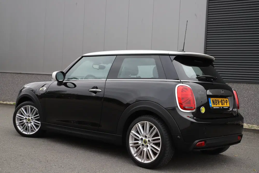 Mini Electric SE 184pk 33 kWh uit 2020, foto 3
