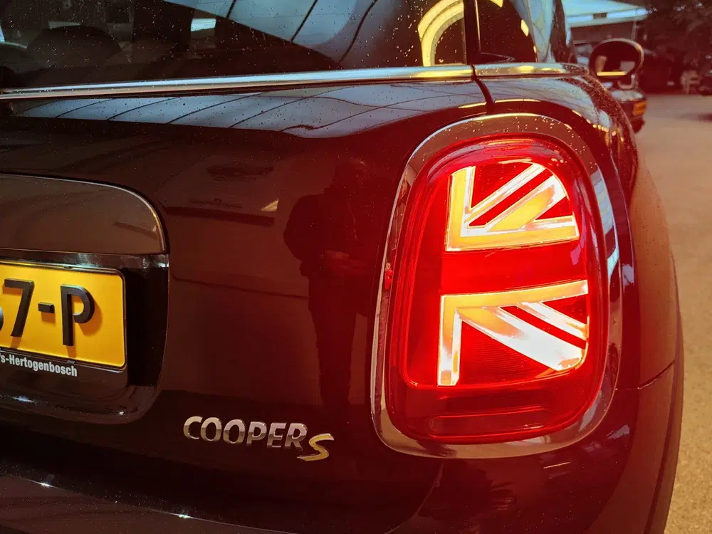 Mini Electric SE 184pk 33 kWh uit 2020, foto 8