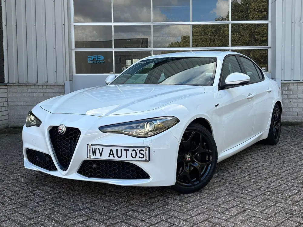 Alfa Romeo Giulia 2021 2.2 JTD 190pk Aut Wit uit 2021
