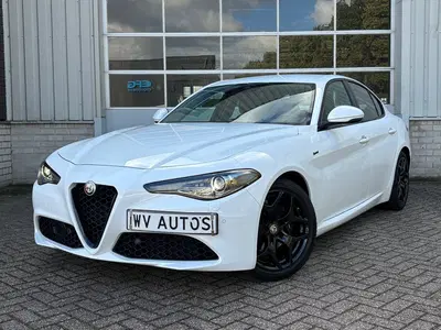 Alfa Romeo Giulia 2021 2.2 JTD 190pk Aut Wit uit 2021