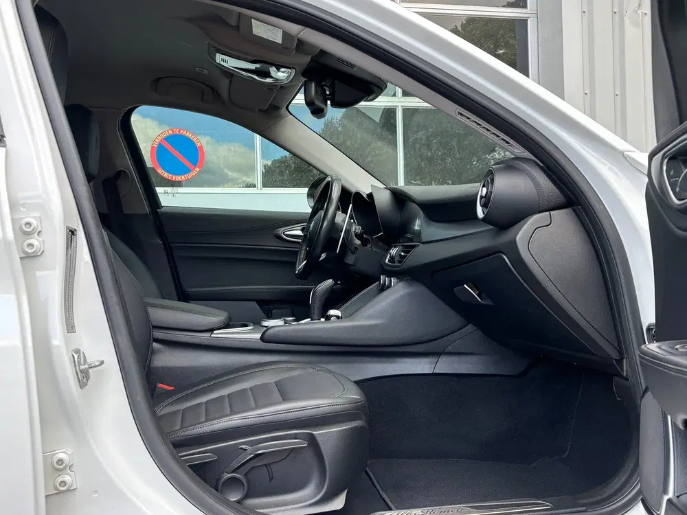 Alfa Romeo Giulia 2021 2.2 JTD 190pk Aut Wit uit 2021, foto 12
