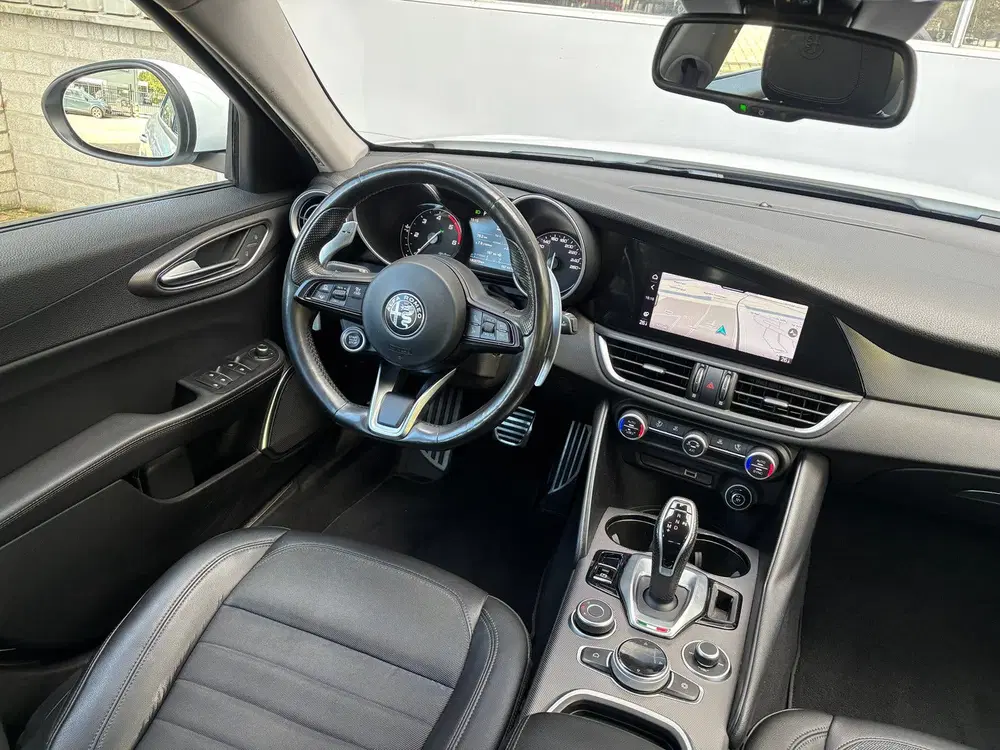 Alfa Romeo Giulia 2021 2.2 JTD 190pk Aut Wit uit 2021, foto 14