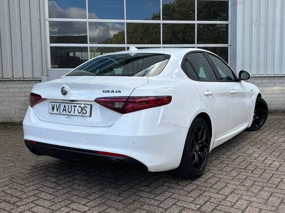 Alfa Romeo Giulia 2021 2.2 JTD 190pk Aut Wit uit 2021, foto 2