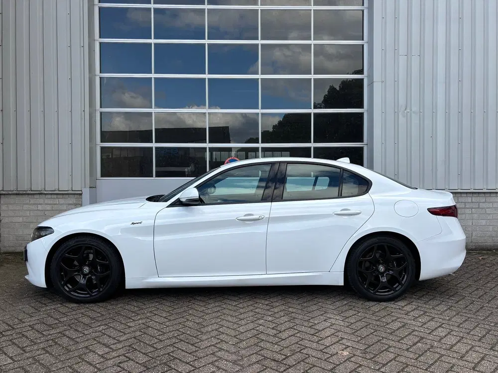 Alfa Romeo Giulia 2021 2.2 JTD 190pk Aut Wit uit 2021, foto 3