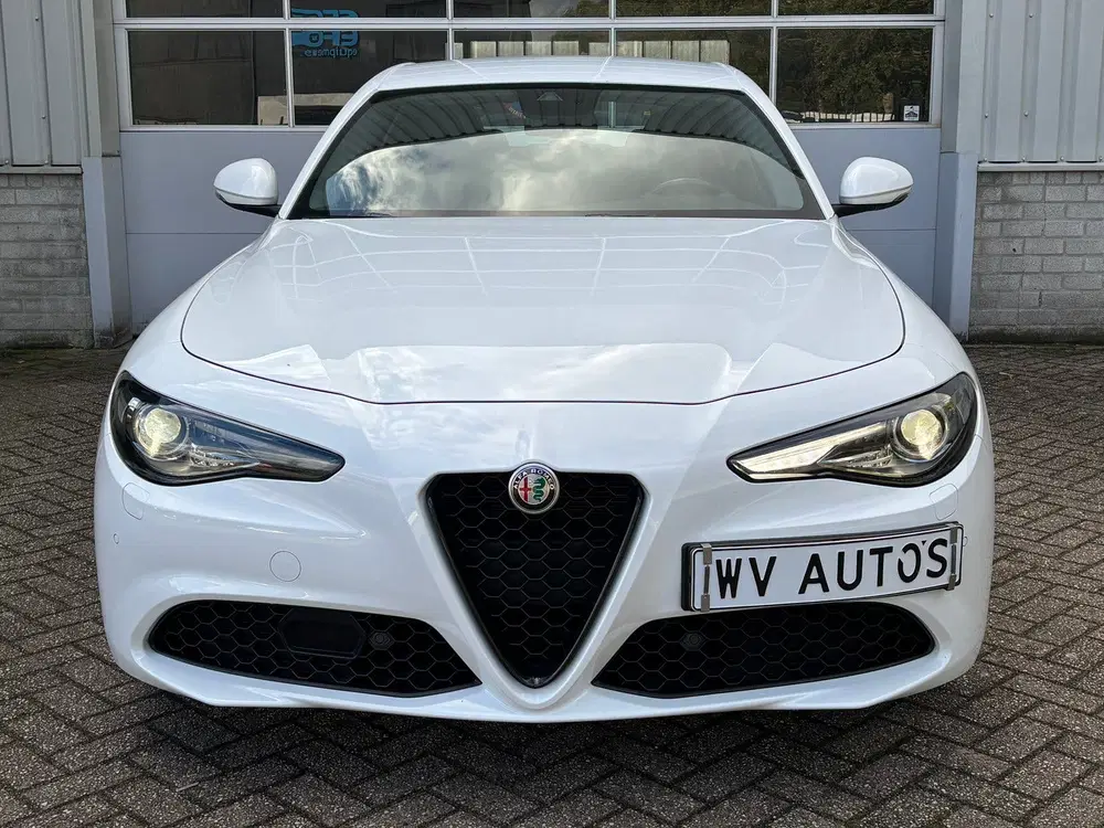 Alfa Romeo Giulia 2021 2.2 JTD 190pk Aut Wit uit 2021, foto 5