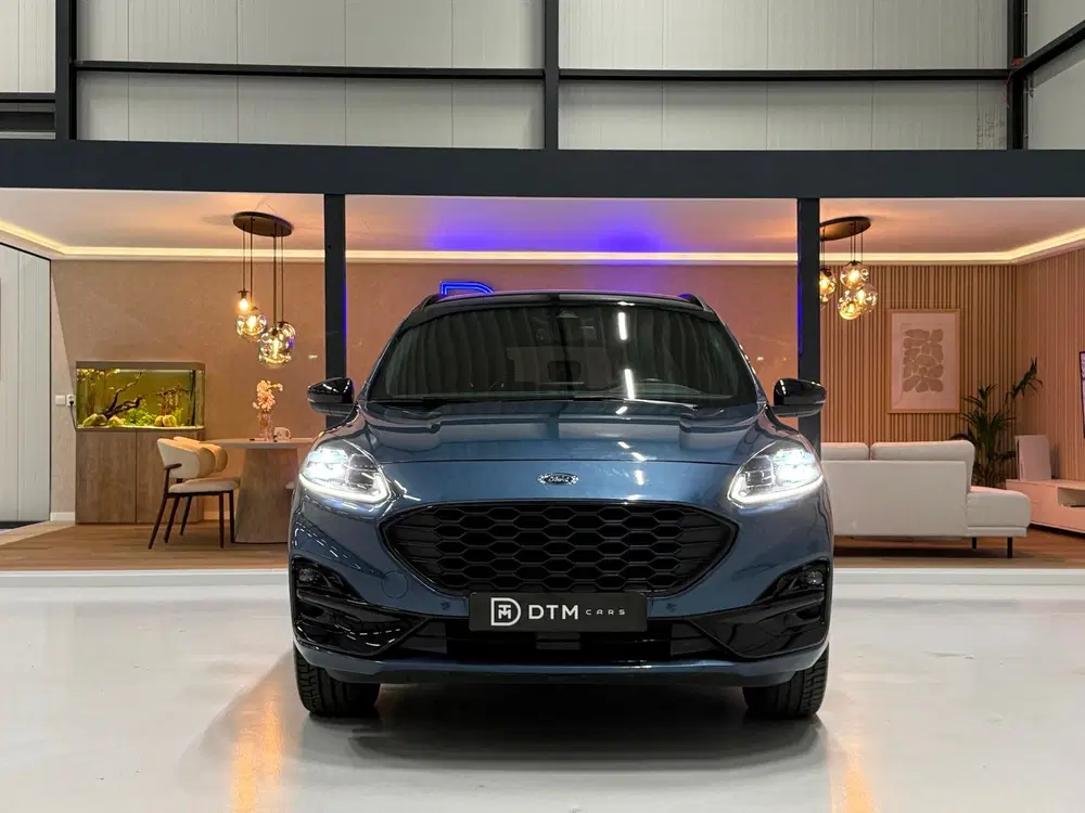 Ford Kuga 2.5 PHEV 225pk ST-Line X Black Ed. uit 2023, foto 2