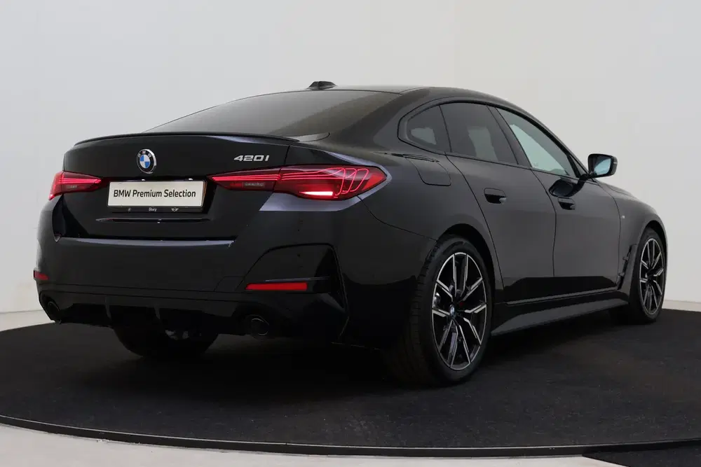 BMW 4-serie Coupé 420i M Sport Automaat uit 2026, foto 2