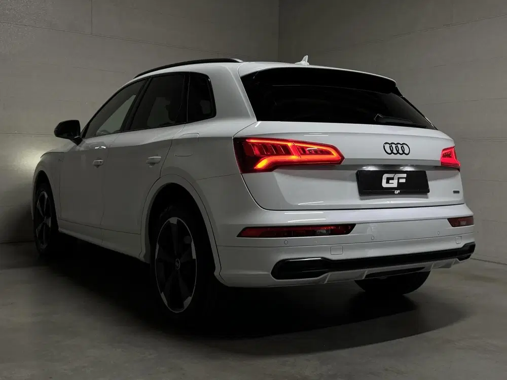 Audi Q5 50 TFSI e Quattro Black Edition S-Line Pan uit 2021, foto 14