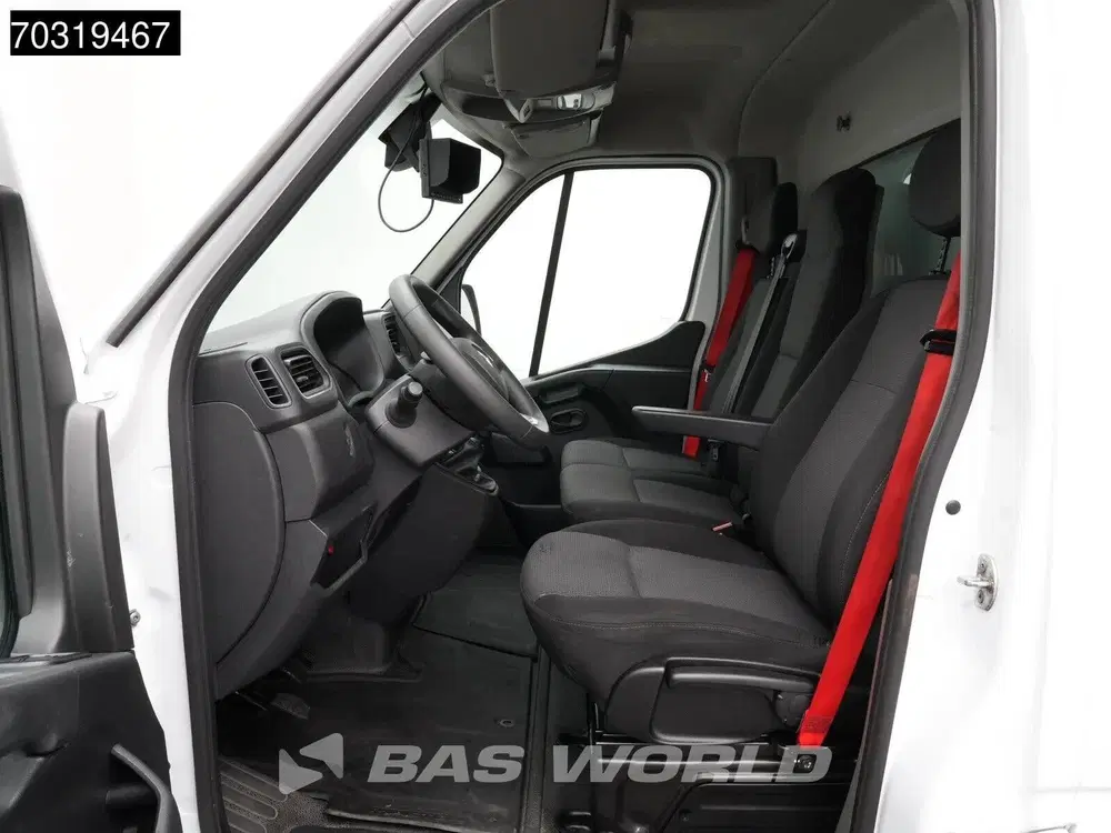Renault Master 145PK Laadklep Bakwagen LED Airco Cruise C uit 2023, foto 3