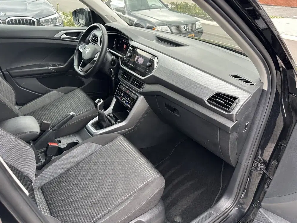 Volkswagen T-Cross 1.0 TSI Active Virtuele klok clima stoelv uit 2022, foto 10