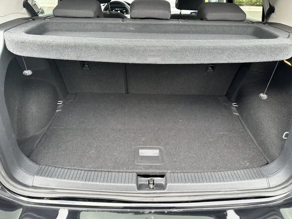 Volkswagen T-Cross 1.0 TSI Active Virtuele klok clima stoelv uit 2022, foto 14