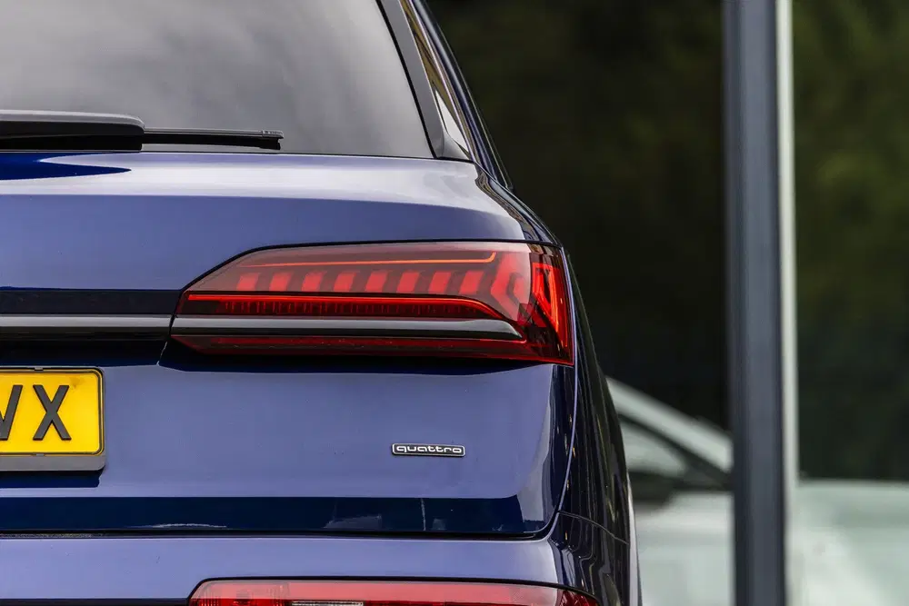 Audi Q7 55 TFSI e quattro Pro Line S uit 2020, foto 11