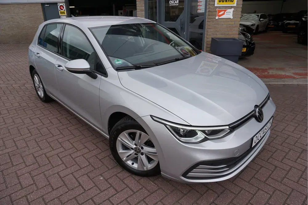 Volkswagen Golf 1.5 TSI 110KW Life (bj 2023) uit 2023