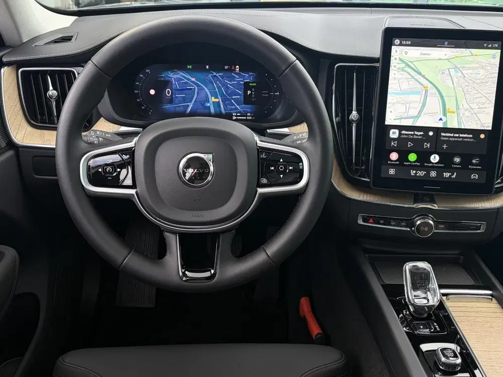 Volvo XC60 2.0 T6 Plug-in hybrid AWD Ultra Dark PHEV uit 2026, foto 13