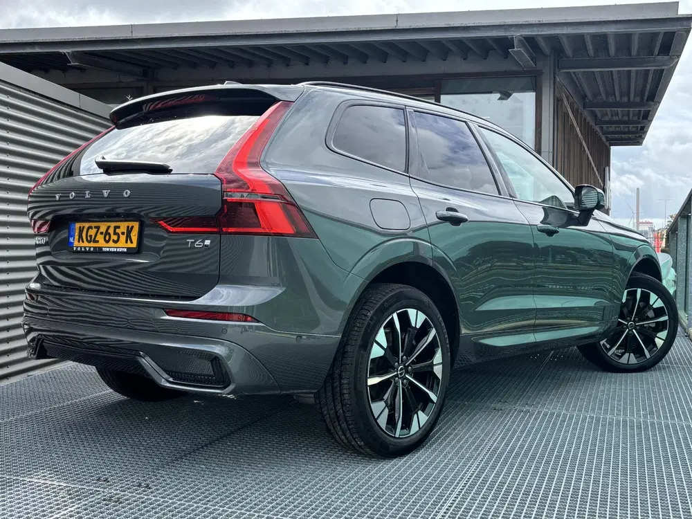 Volvo XC60 2.0 T6 Plug-in hybrid AWD Ultra Dark PHEV uit 2026, foto 3