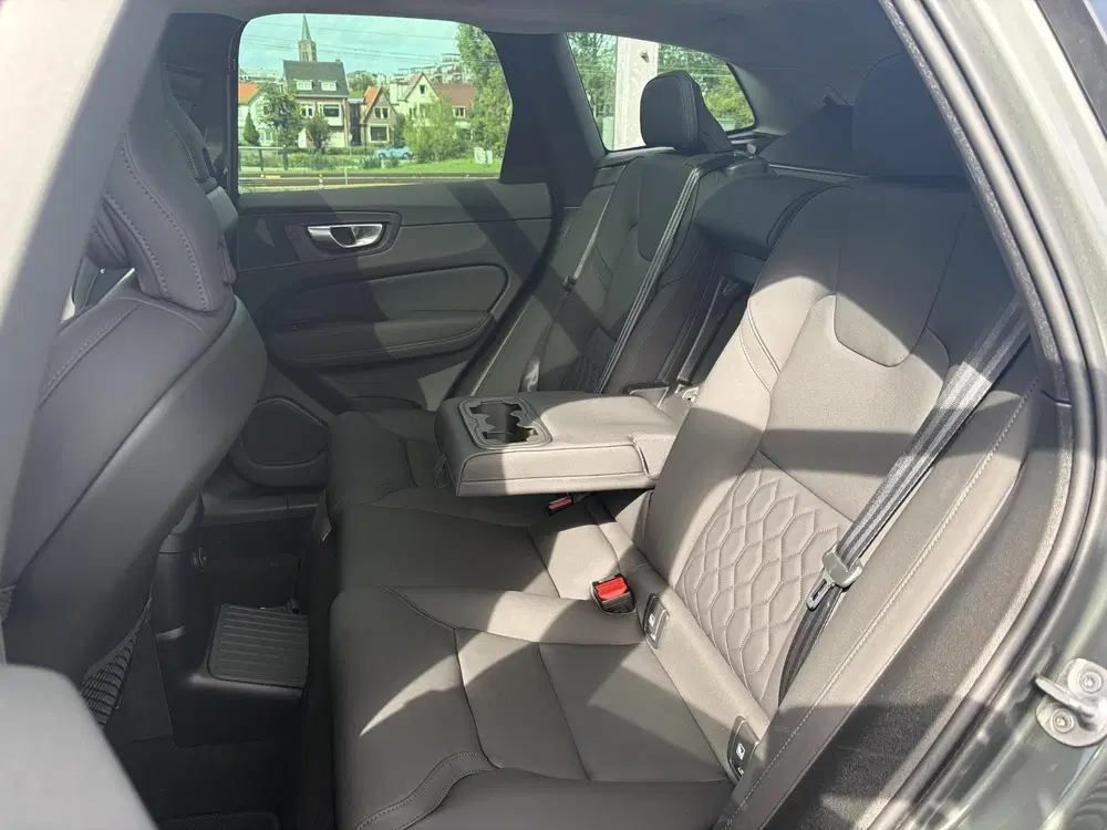 Volvo XC60 2.0 T6 Plug-in hybrid AWD Ultra Dark PHEV uit 2026, foto 6