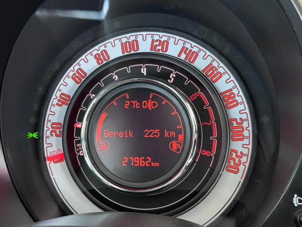 Fiat 500C 1.0 Hybrid Cult uit 2021, foto 15