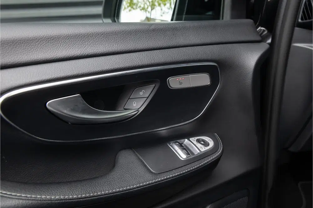 Mercedes-Benz V-Klasse 300d Extra Lang Standkachel uit 2021, foto 9