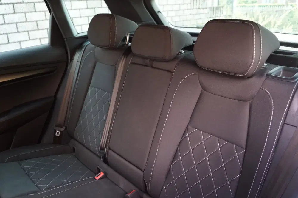 Skoda Karoq 1.5 TSI ACT Sportline Business Autom Sport uit 2022, foto 5