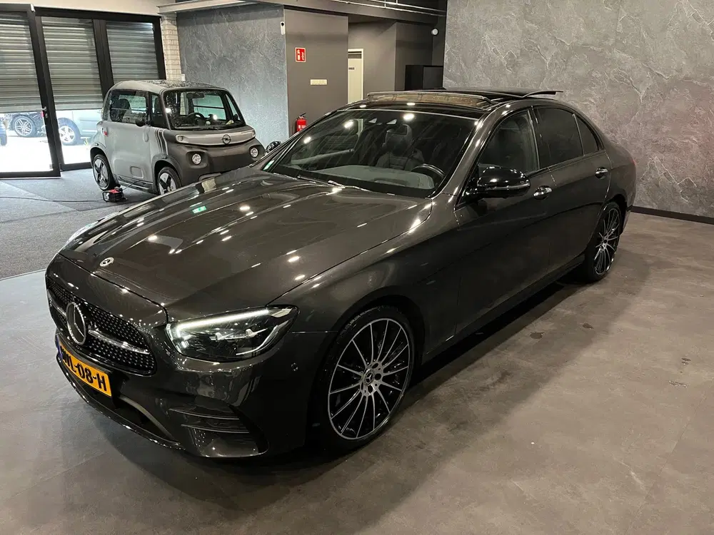 Mercedes-Benz E-Klasse 450 4MATIC AMG NIGHT FACELIFT uit 2022, foto 12