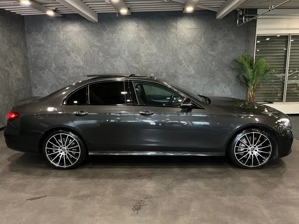 Mercedes-Benz E-Klasse 450 4MATIC AMG NIGHT FACELIFT uit 2022, foto 13