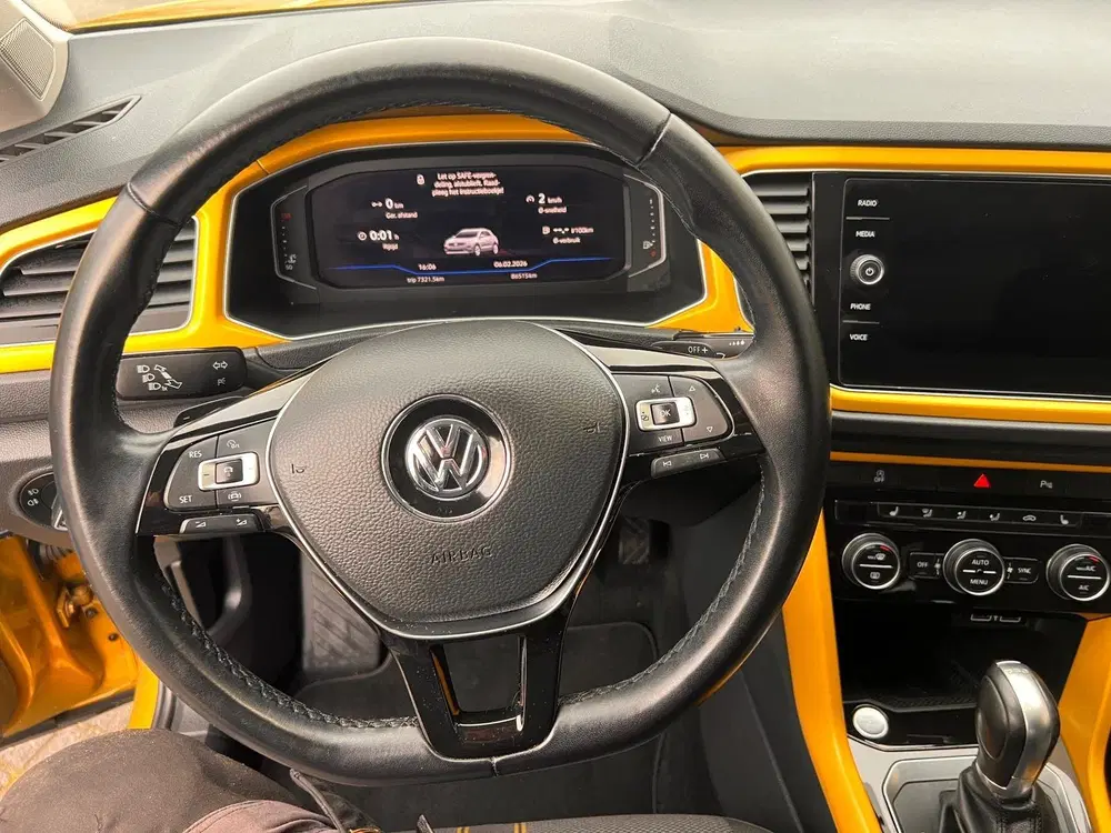 Volkswagen T-Roc 1.5 TSI DSG Sport Business R-line uit 2019, foto 4