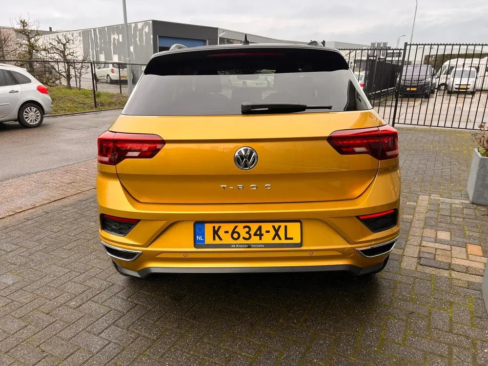 Volkswagen T-Roc 1.5 TSI DSG Sport Business R-line uit 2019, foto 6