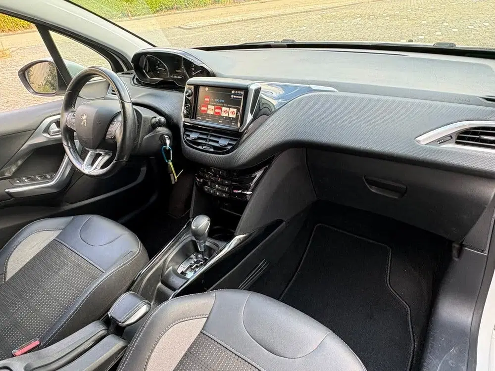Peugeot 2008 1.2 PureTech Allure Distributie V.V AUTOMA uit 2019, foto 10