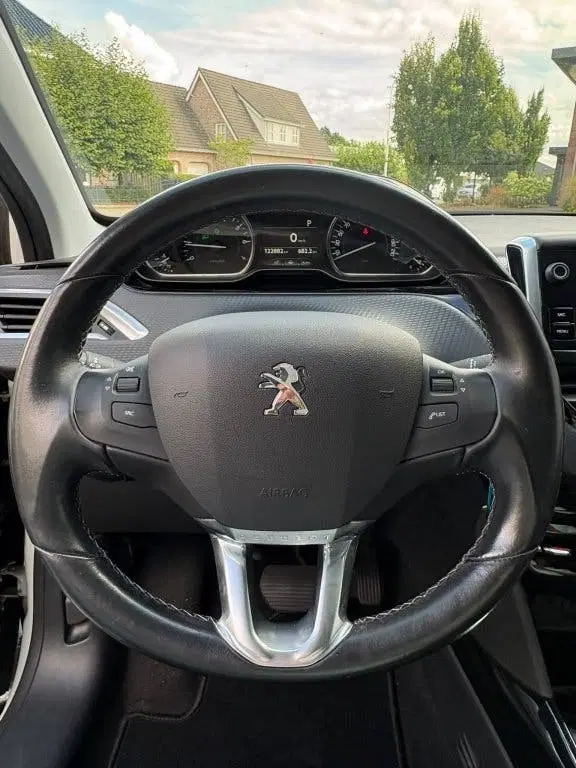 Peugeot 2008 1.2 PureTech Allure Distributie V.V AUTOMA uit 2019, foto 13