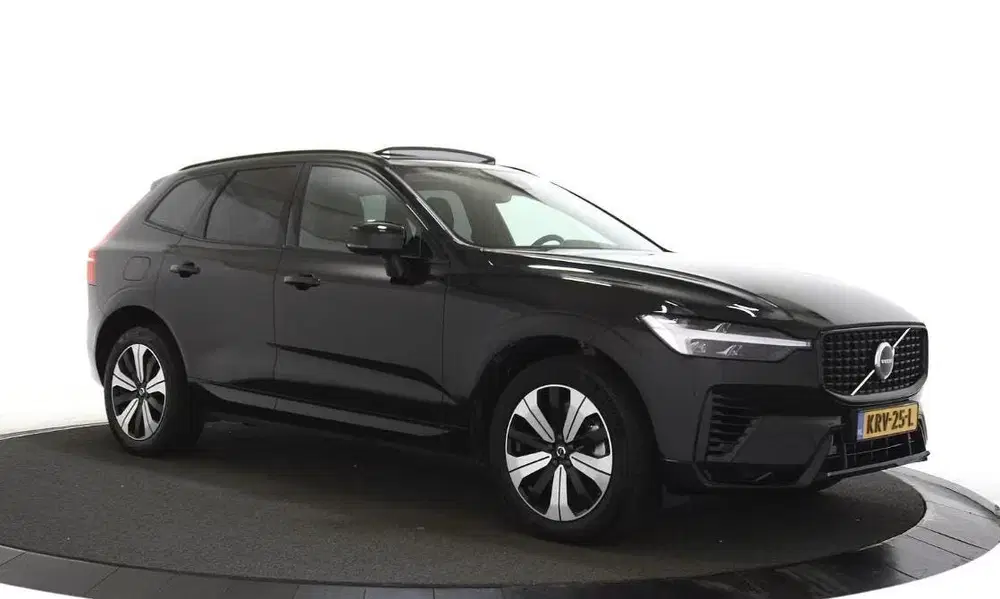 Volvo XC60 2.0 T6 Plug-in Hybrid AWD Plus Dark uit 2023, foto 3