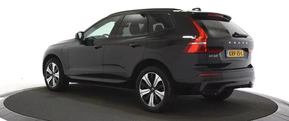 Volvo XC60 2.0 T6 Plug-in Hybrid AWD Plus Dark uit 2023, foto 4