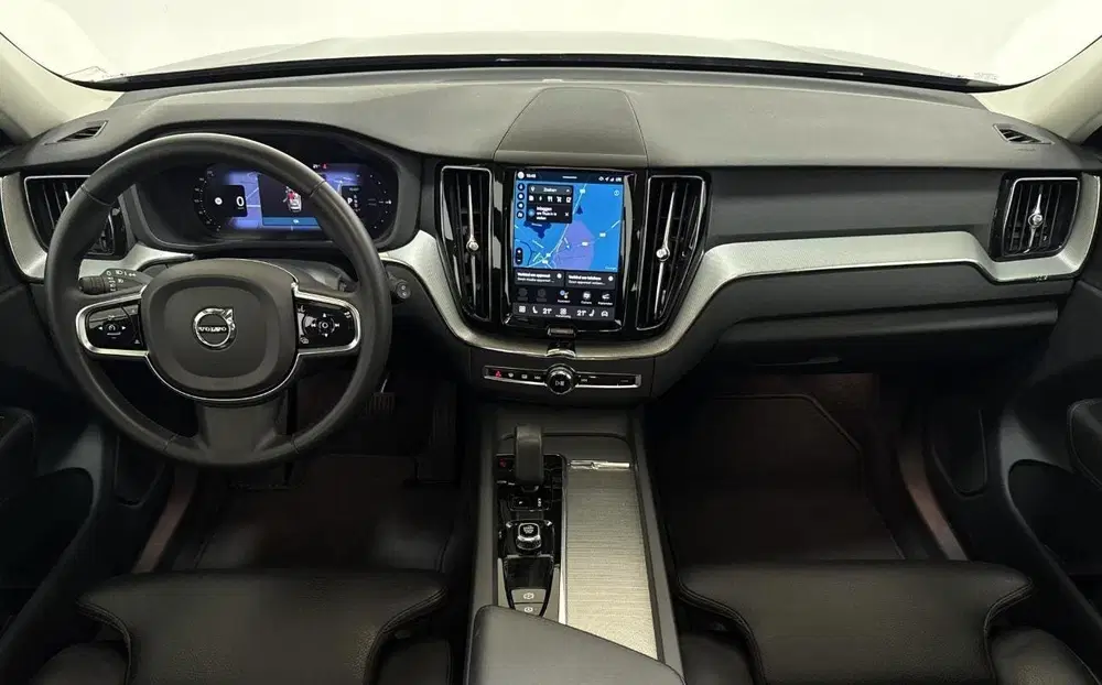Volvo XC60 2.0 T6 Plug-in Hybrid AWD Plus Dark uit 2023, foto 5
