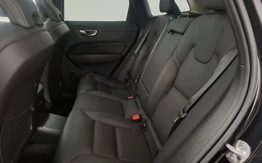Volvo XC60 2.0 T6 Plug-in Hybrid AWD Plus Dark uit 2023, foto 7