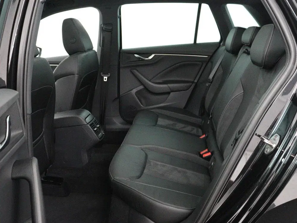Skoda Kamiq 1.0 TSI Business Edition uit 2023, foto 8