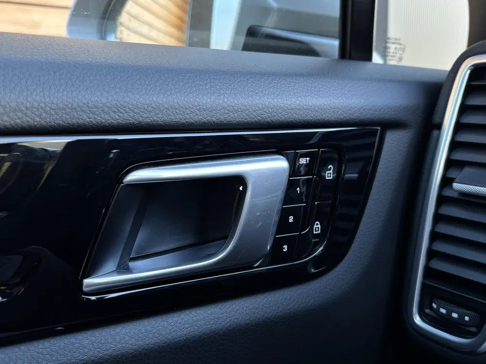 Porsche Cayenne Cayenne Coupé 3.0 E-Hybrid HEAD-UP uit 2021, foto 9
