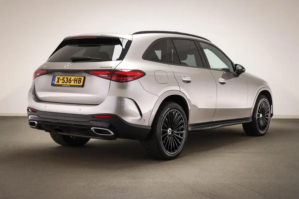 Mercedes-Benz GLC 300e 4MATIC AMG Line uit 2022, foto 2
