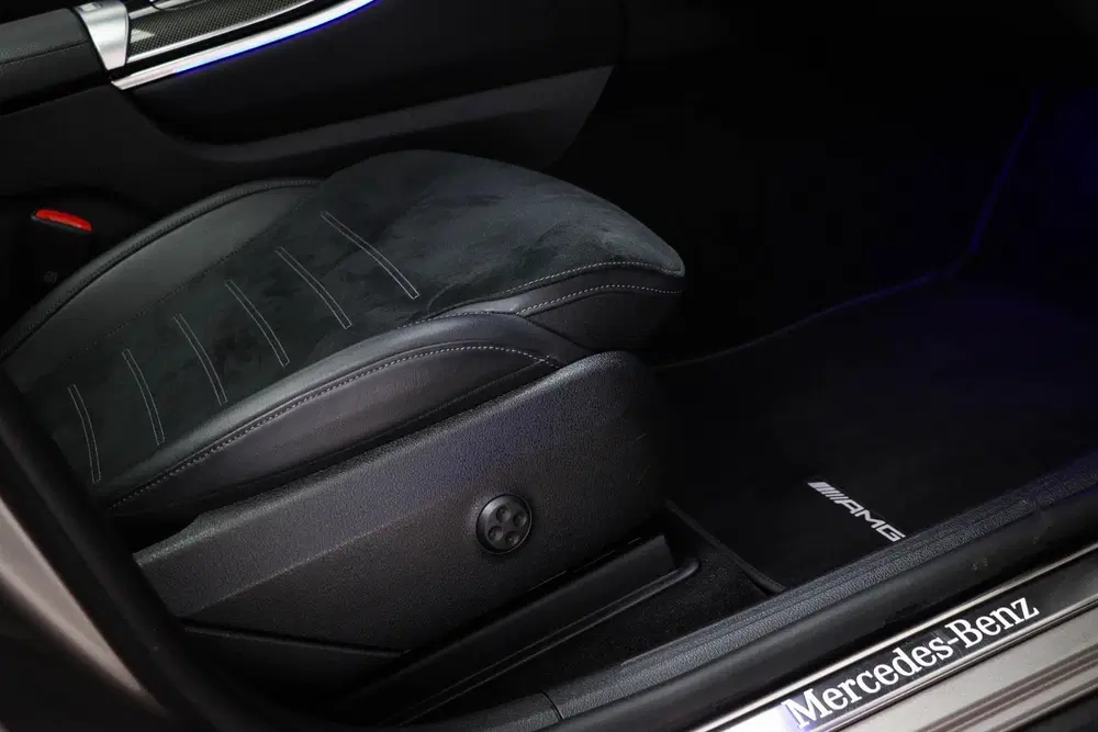 Mercedes-Benz GLC 300e 4MATIC AMG Line uit 2022, foto 9