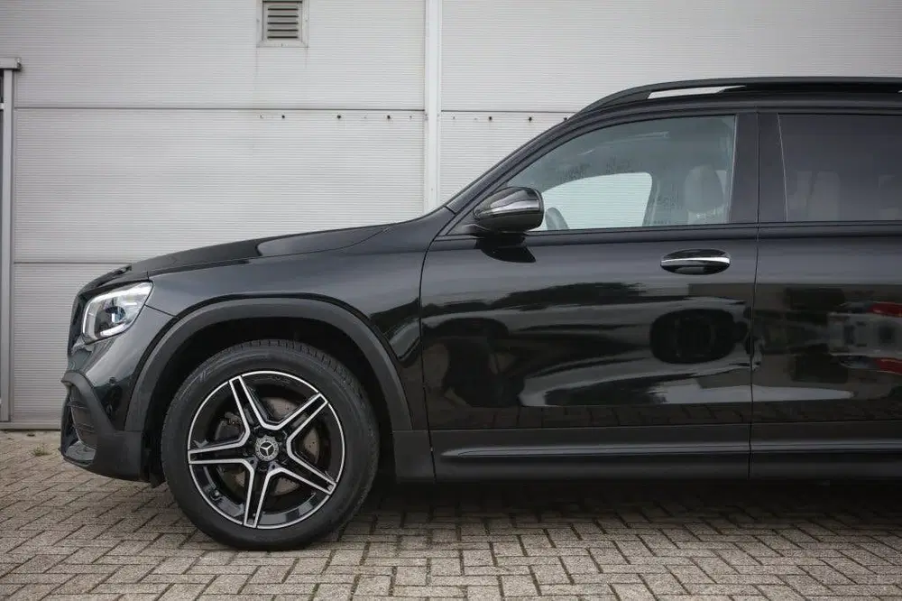 Mercedes-Benz GLB 180 Bns Solut. AMG uit 2022, foto 6