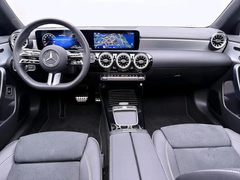 Mercedes-Benz CLA 250 e Business Solution AMG uit 2026, foto 3