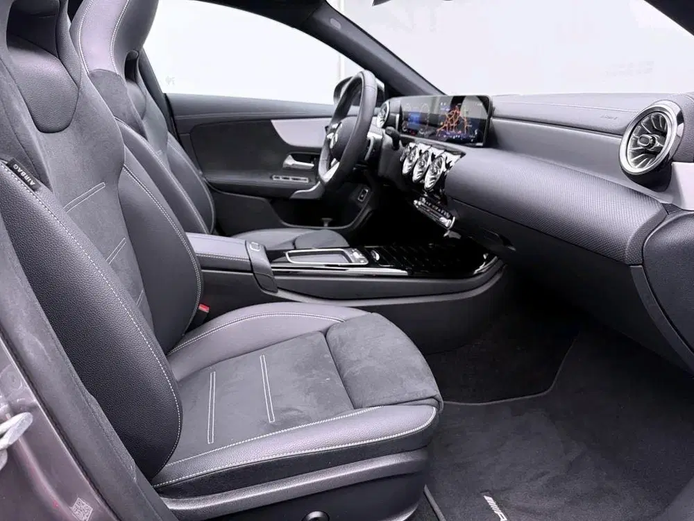 Mercedes-Benz CLA 250 e Business Solution AMG uit 2026, foto 5